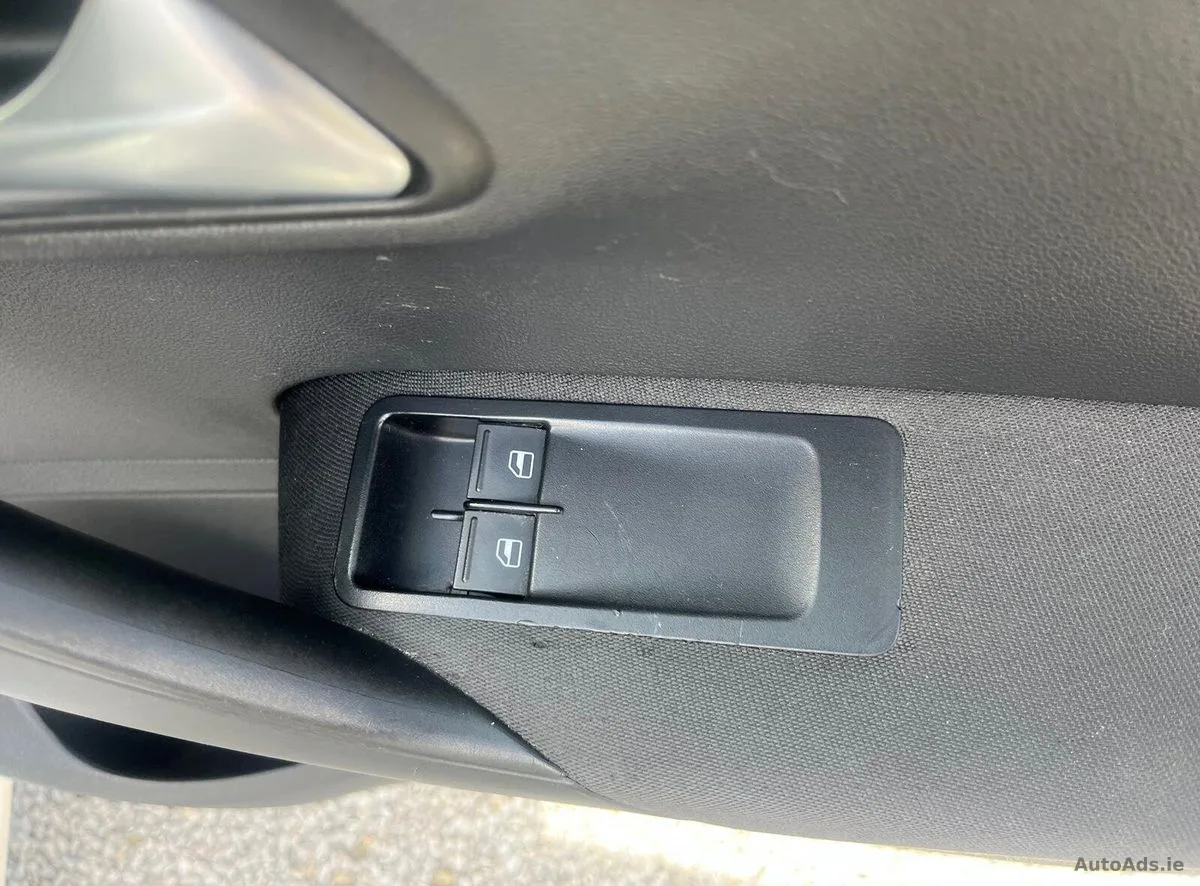 2013 Volkswagen Polo – photo 12
