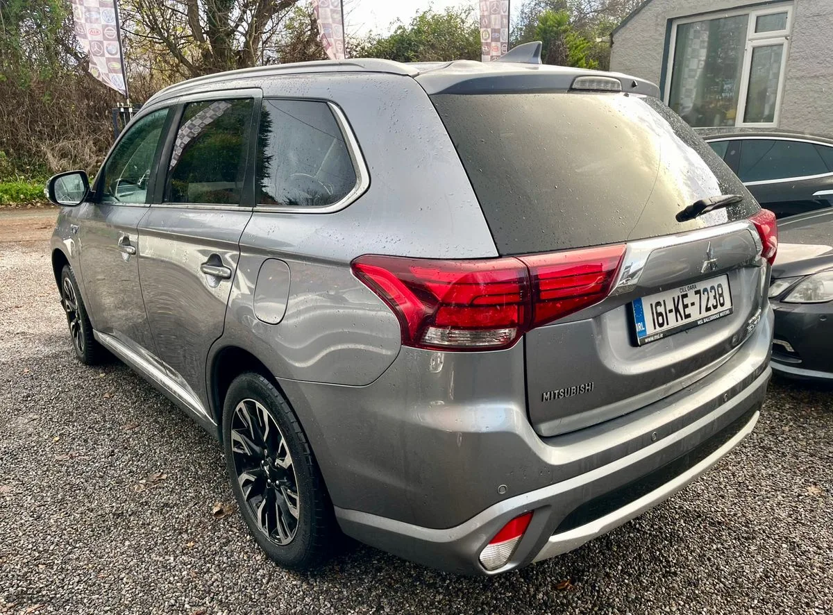 2016 Mitsubishi Outlander – photo 3