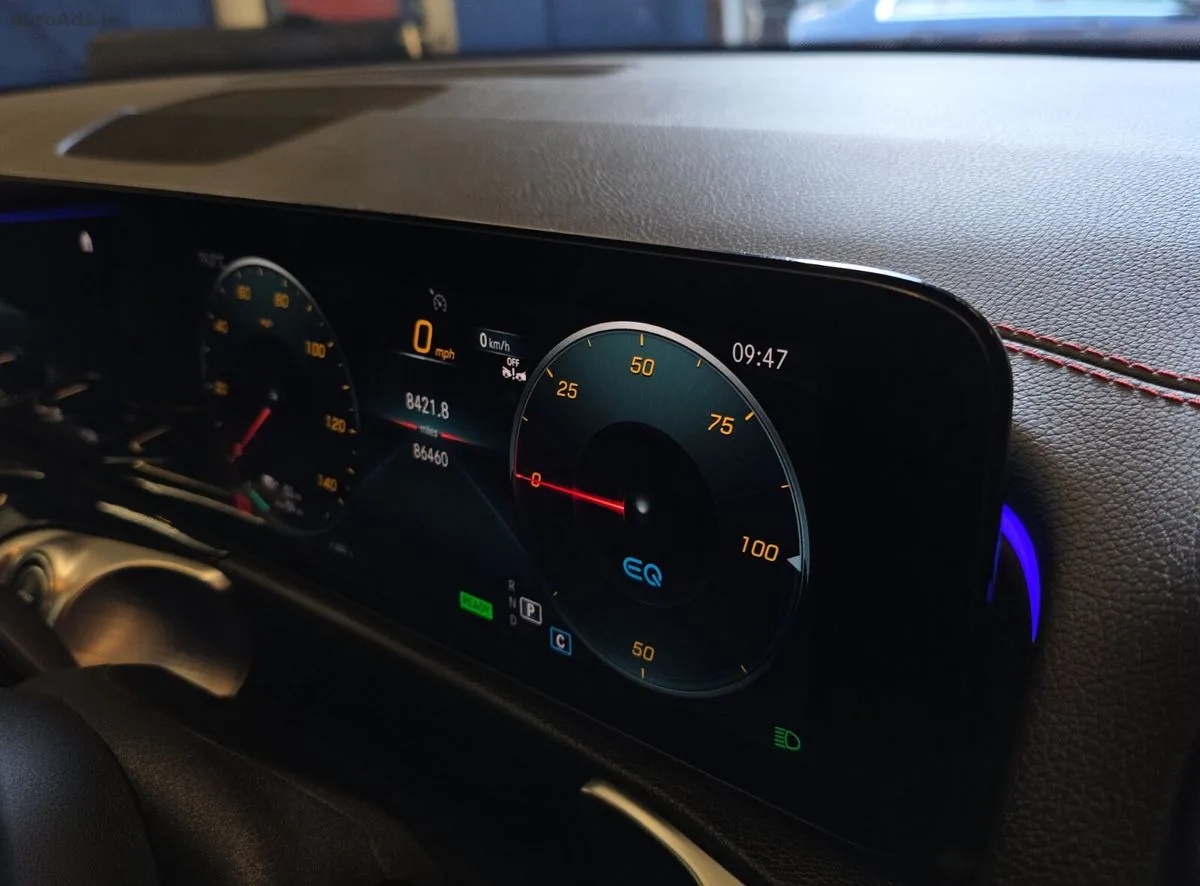 2023 Mercedes-Benz EQB – photo 10