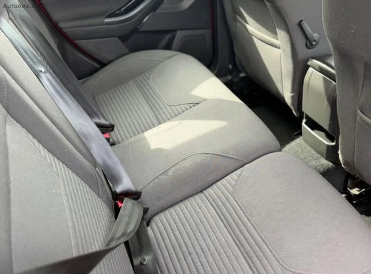 2017 Ford Focus – photo 17