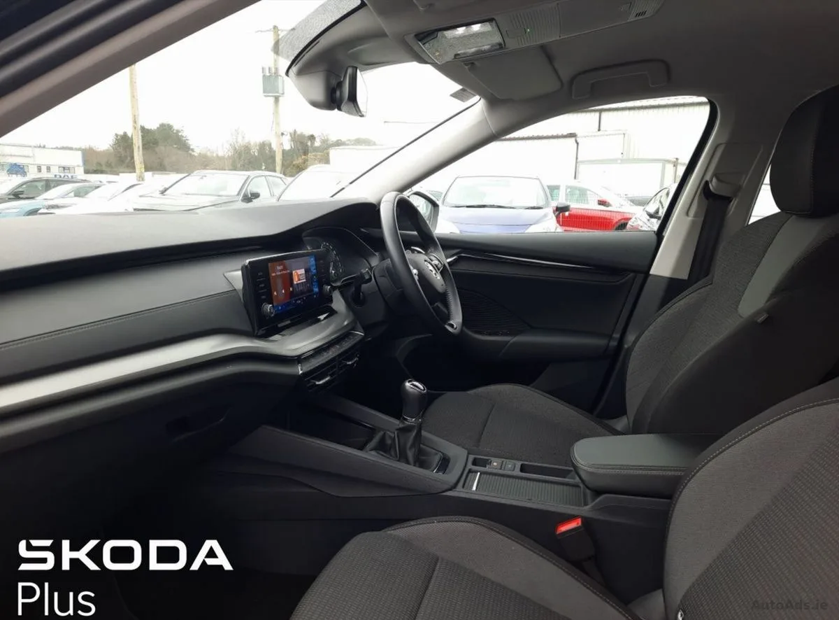 2023 Skoda Octavia – photo 4