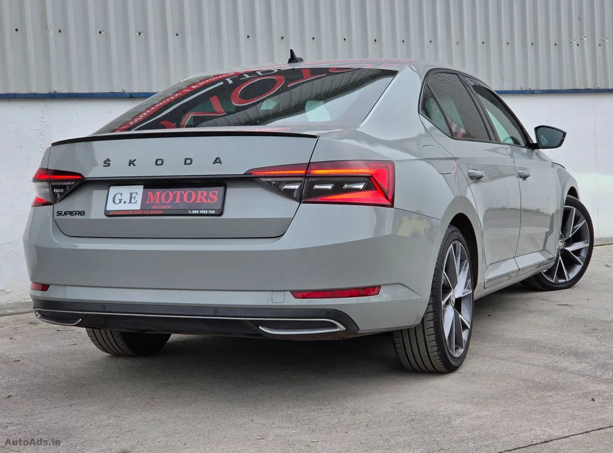 2022 Skoda Superb – photo 8