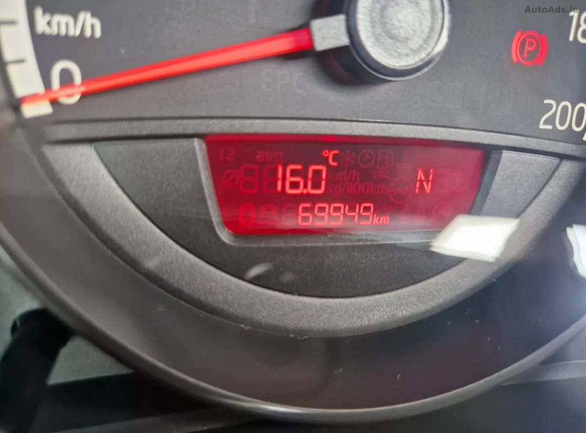 2013 Volkswagen up! – photo 19