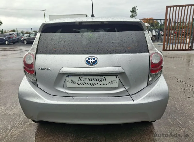 2014 Toyota Aqua – photo 7