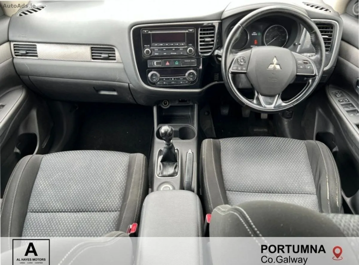 2016 Mitsubishi Outlander – photo 2