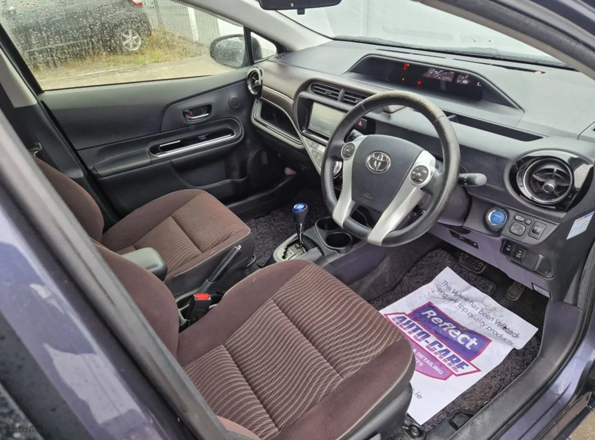 2015 Toyota Aqua – photo 15