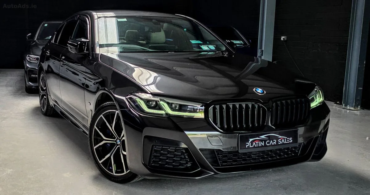 2020 BMW 5-Series – photo 2
