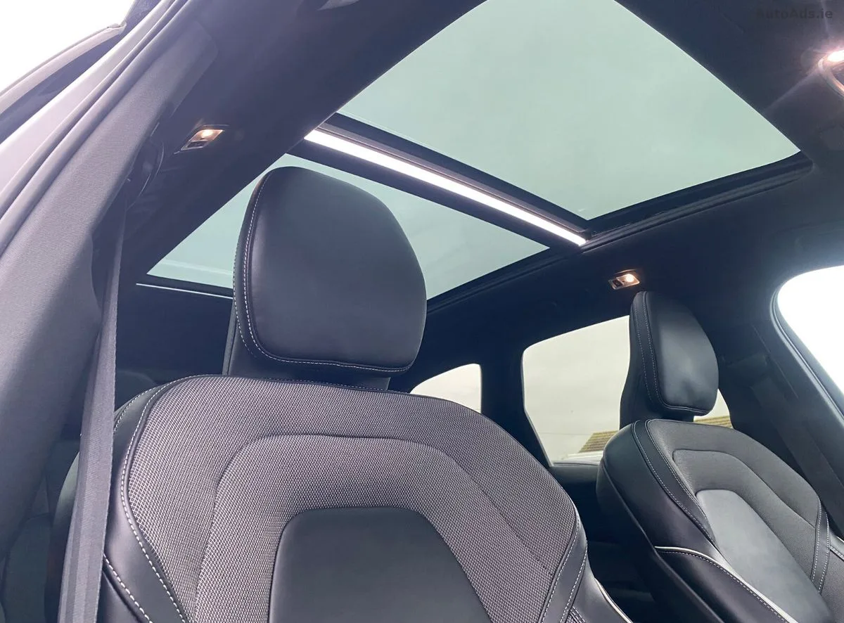 2021 Volvo XC60 – photo 13