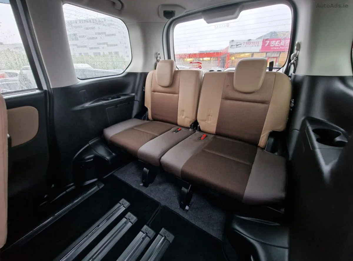 2019 Nissan Serena – photo 14