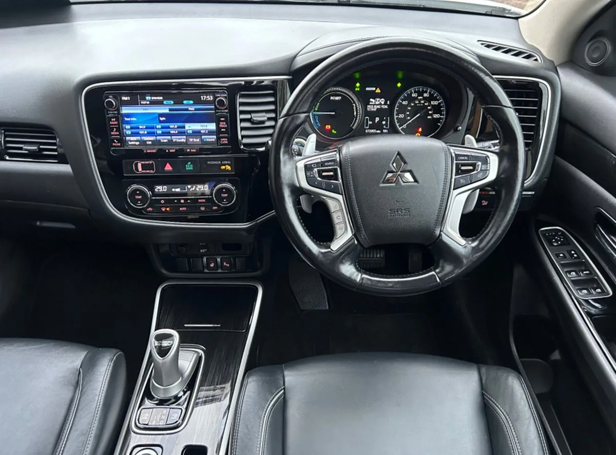 2017 Mitsubishi Outlander – photo 18
