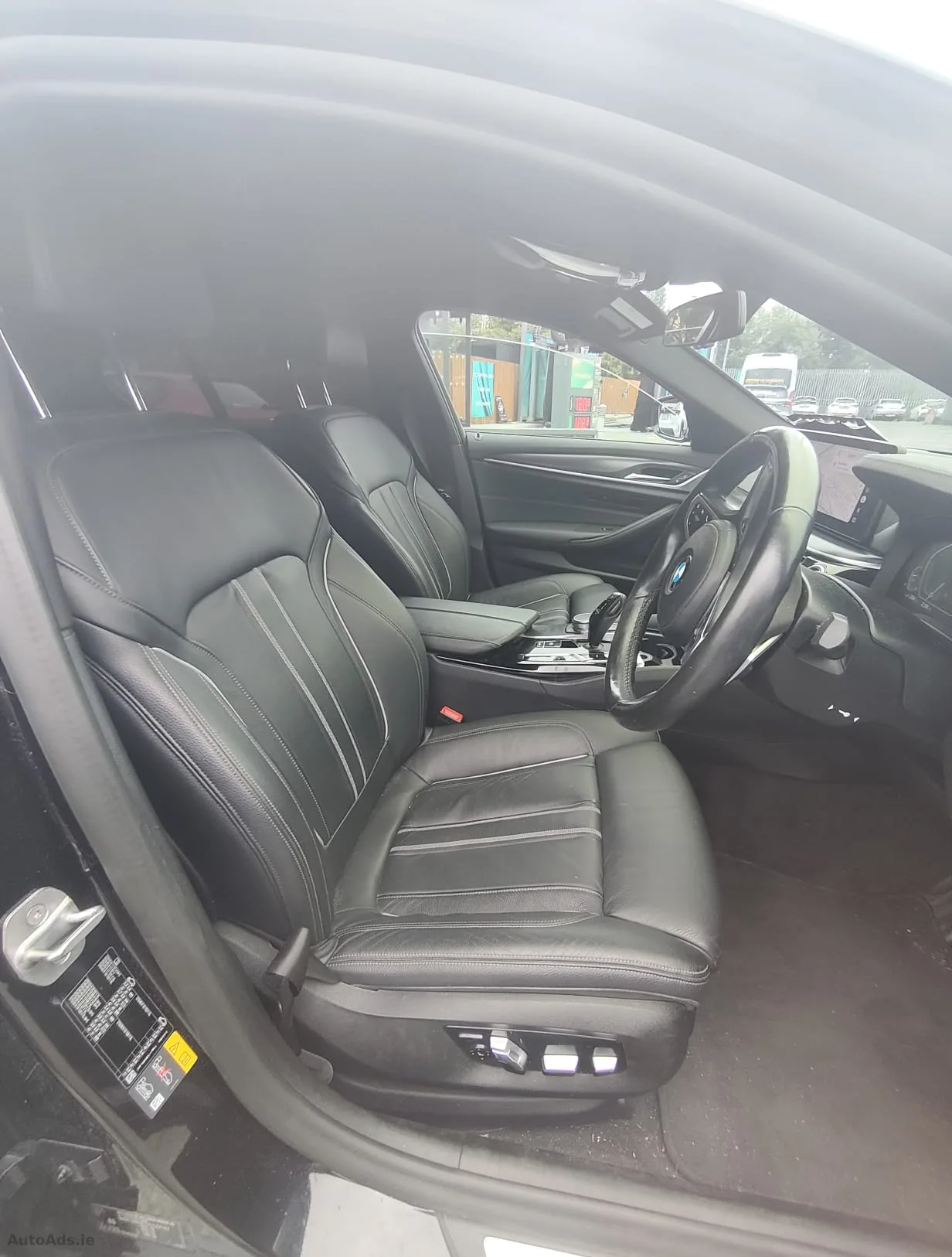 2021 BMW 5 Series – photo 8