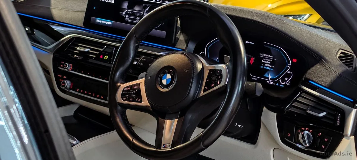 2020 BMW 5-Series – photo 17