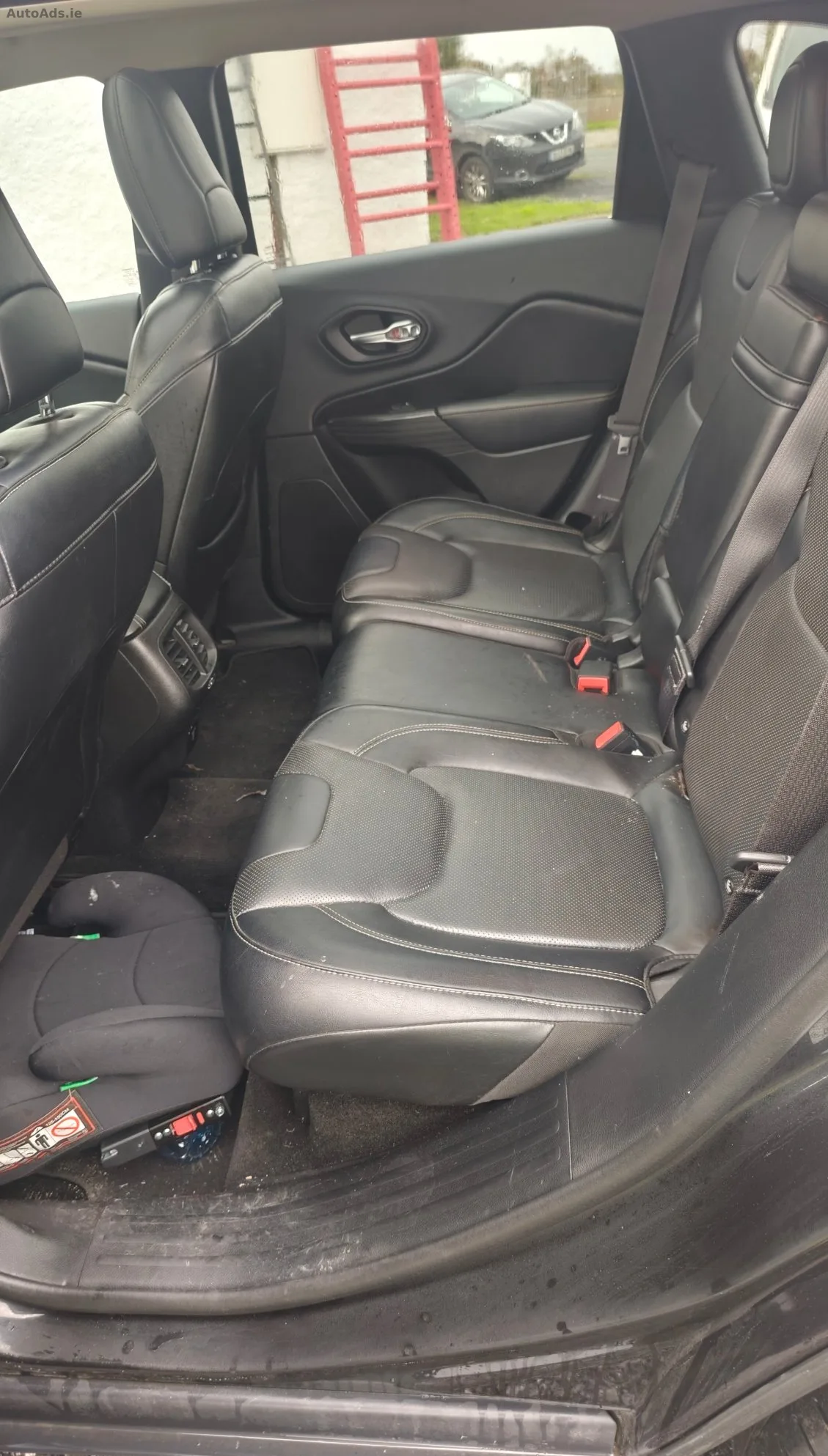 2014 Jeep Cherokee – photo 3