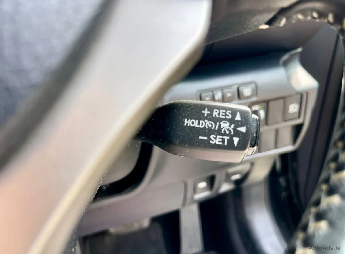 2017 Lexus IS – photo 16