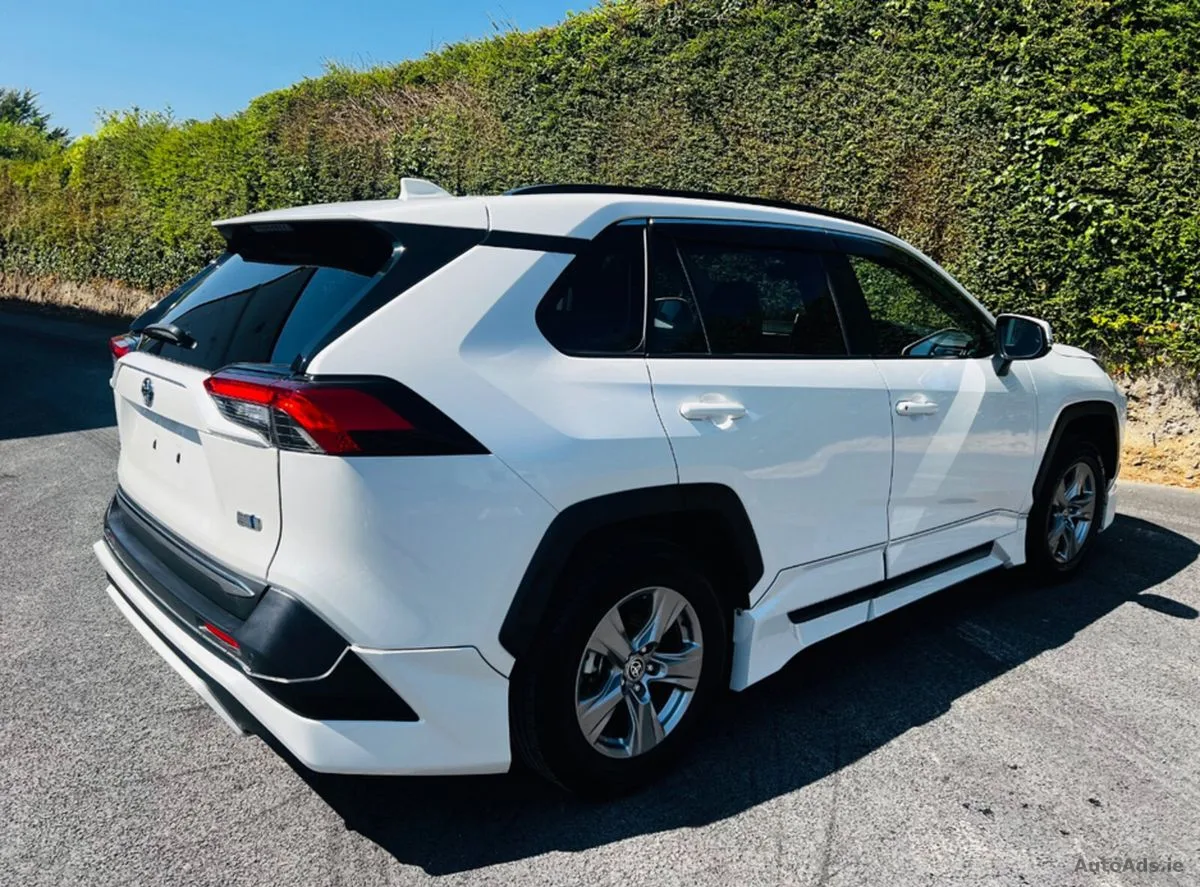 2022 Toyota RAV4 – photo 10