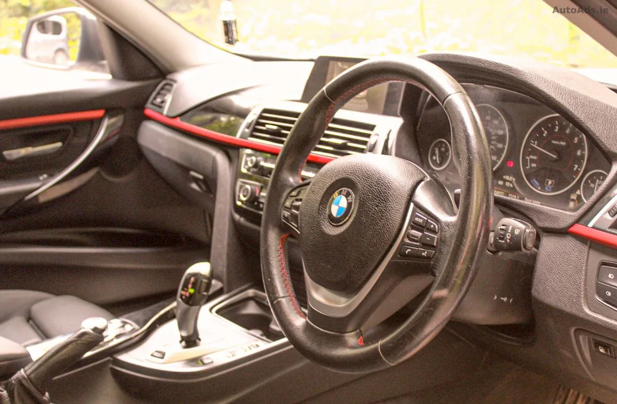 2016 BMW 3-Series – photo 16