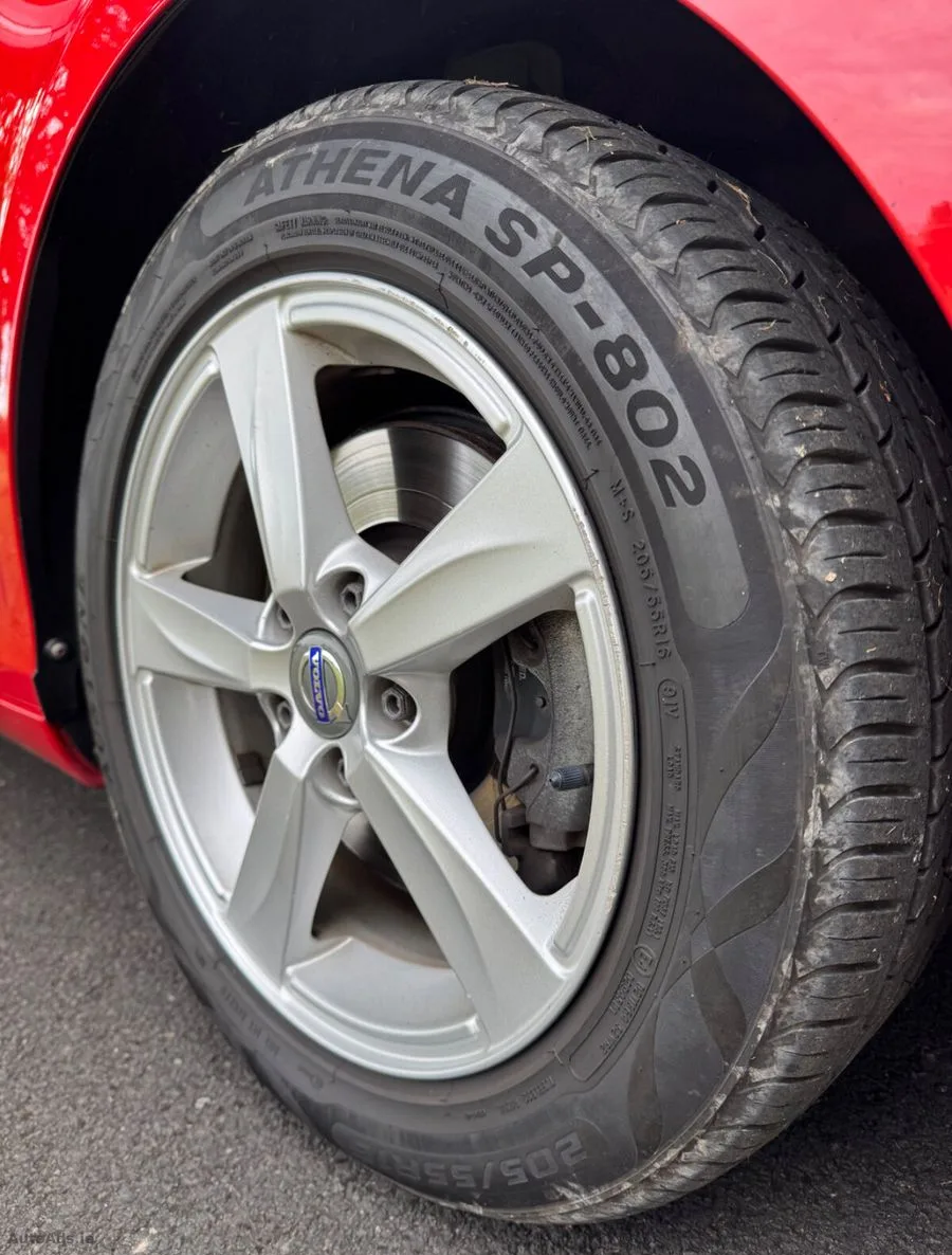 2015 Volvo V40 – photo 8