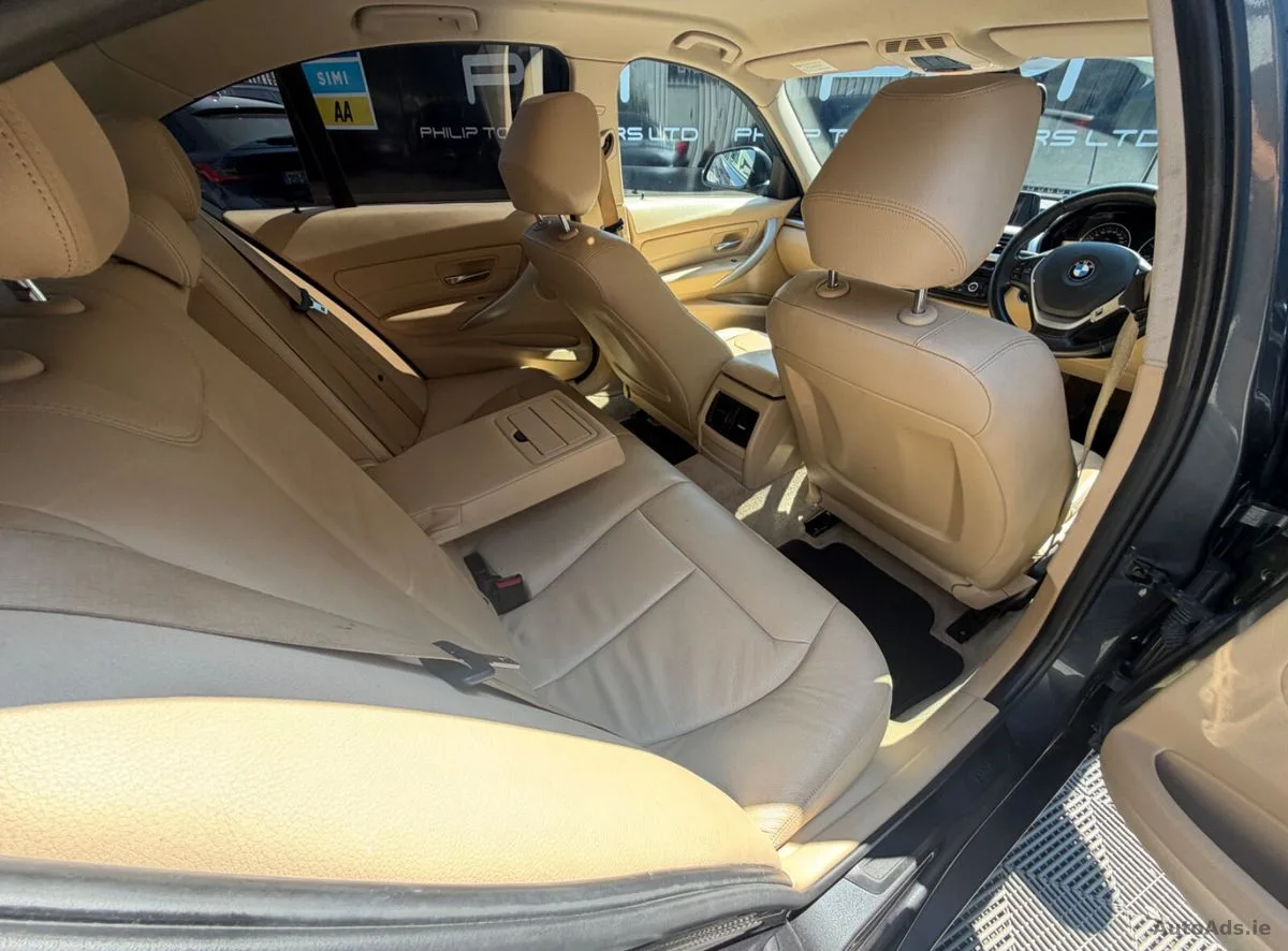 2013 BMW 3-Series – photo 12