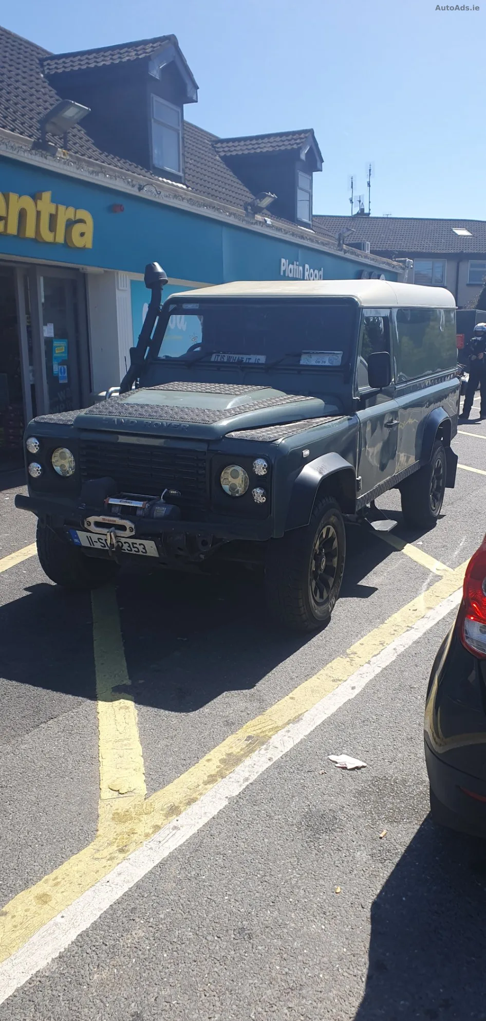 2011 Land Rover Defender – photo 2