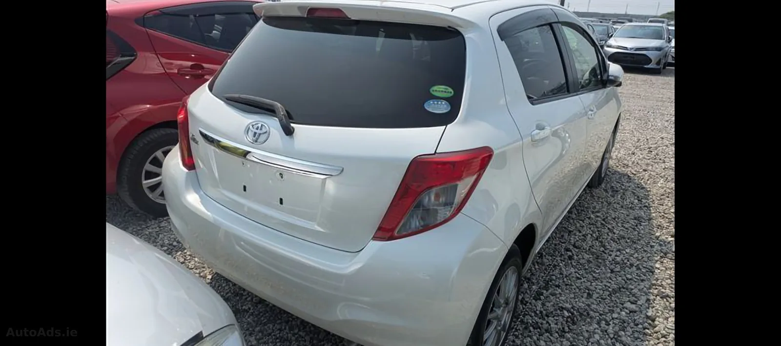 2013 Toyota Vitz – photo 9