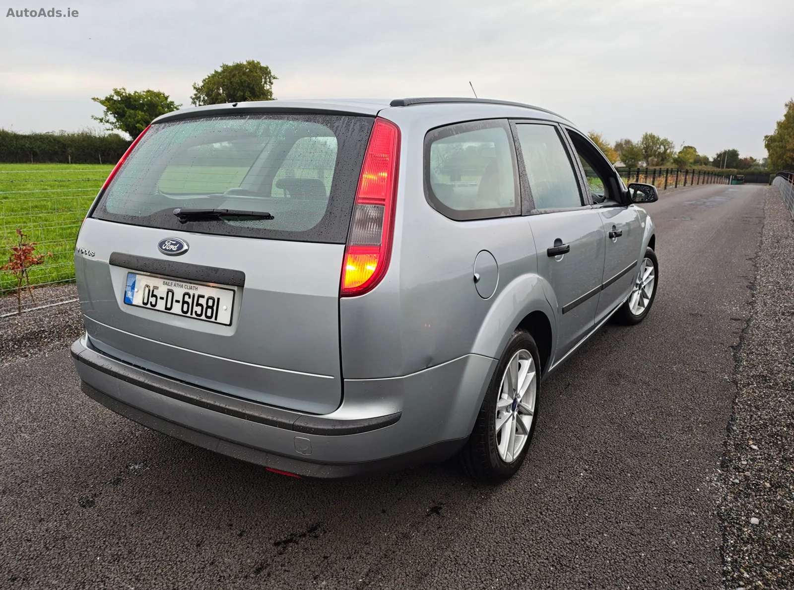 2005 Ford Focus – photo 3