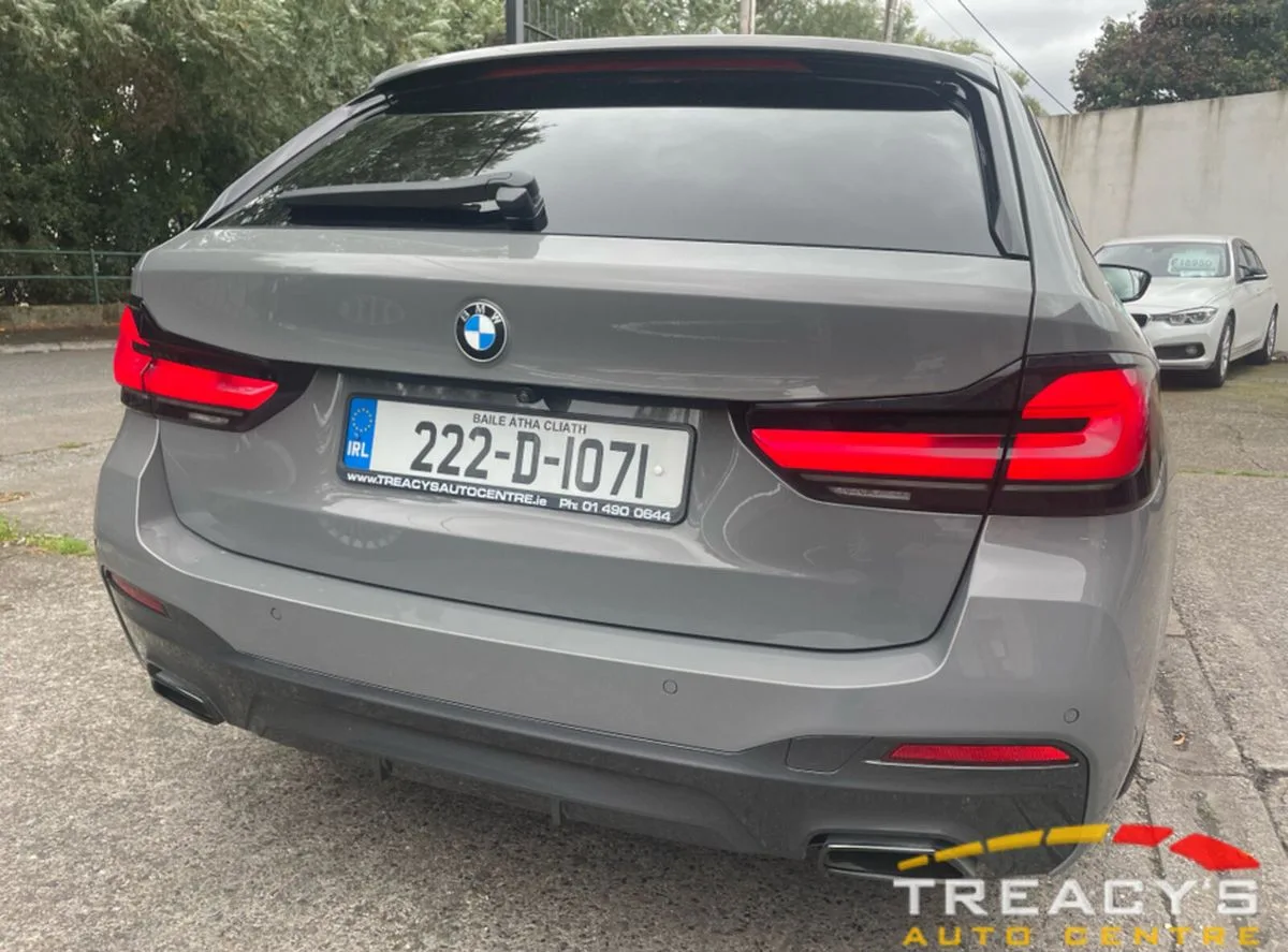 2022 BMW 5-Series – photo 3