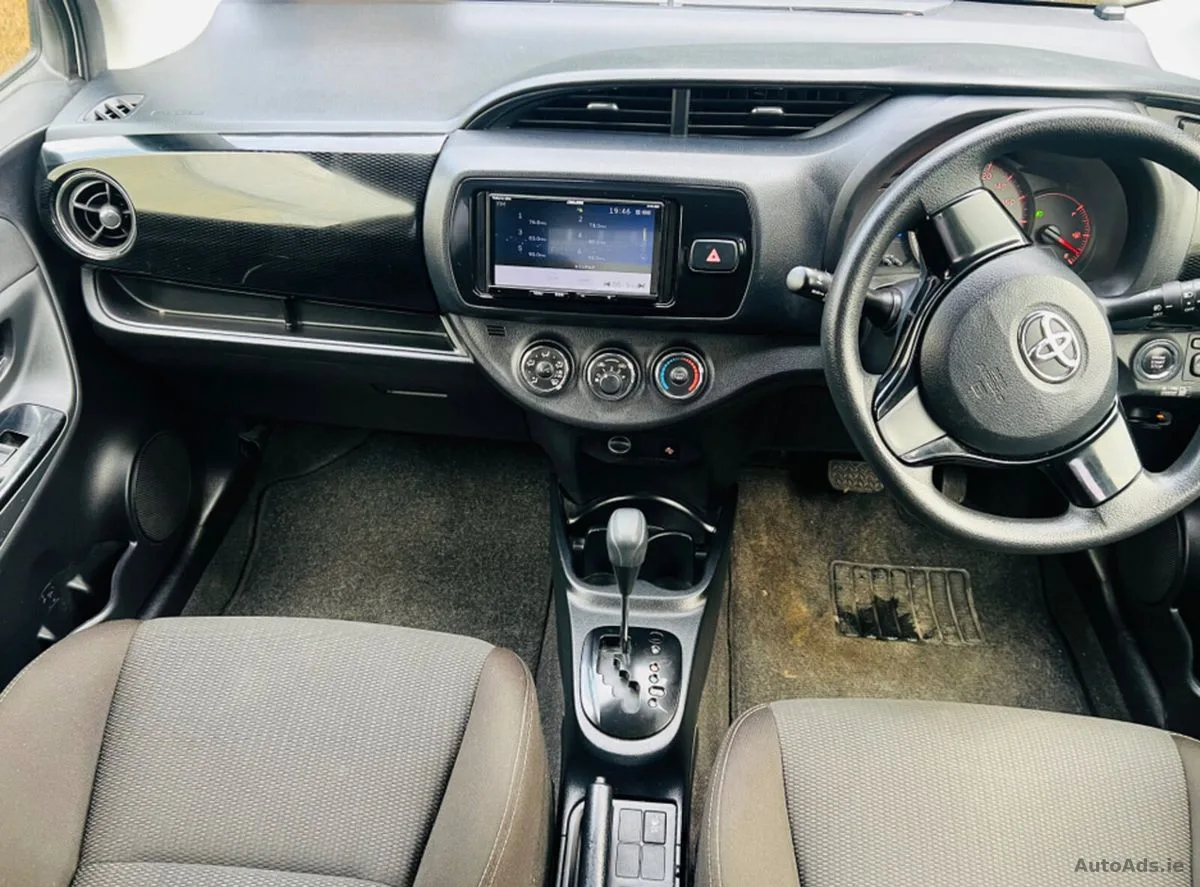 2020 Toyota Vitz – photo 13