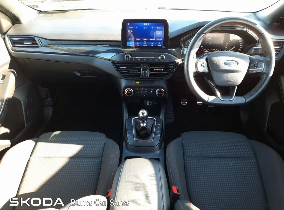 2021 Ford Focus – photo 2