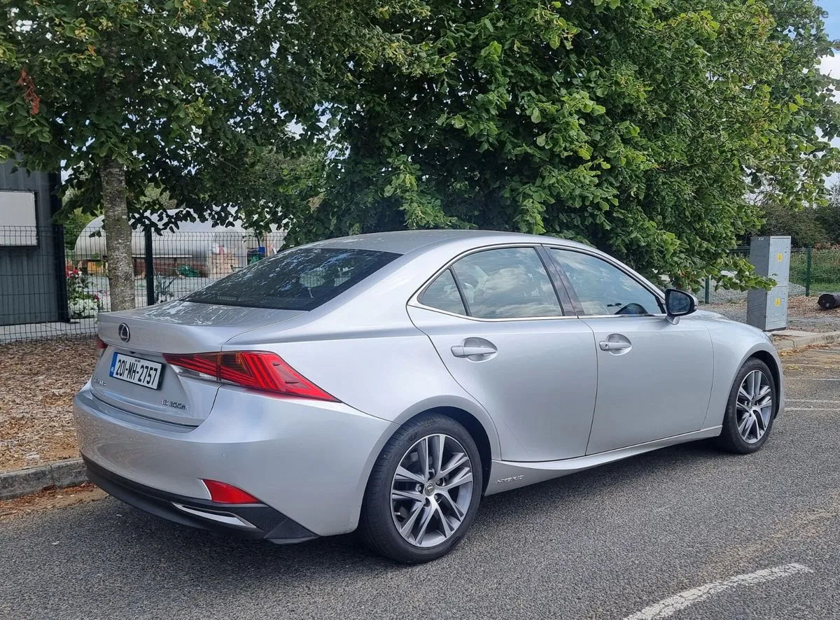 2020 Lexus IS – photo 18