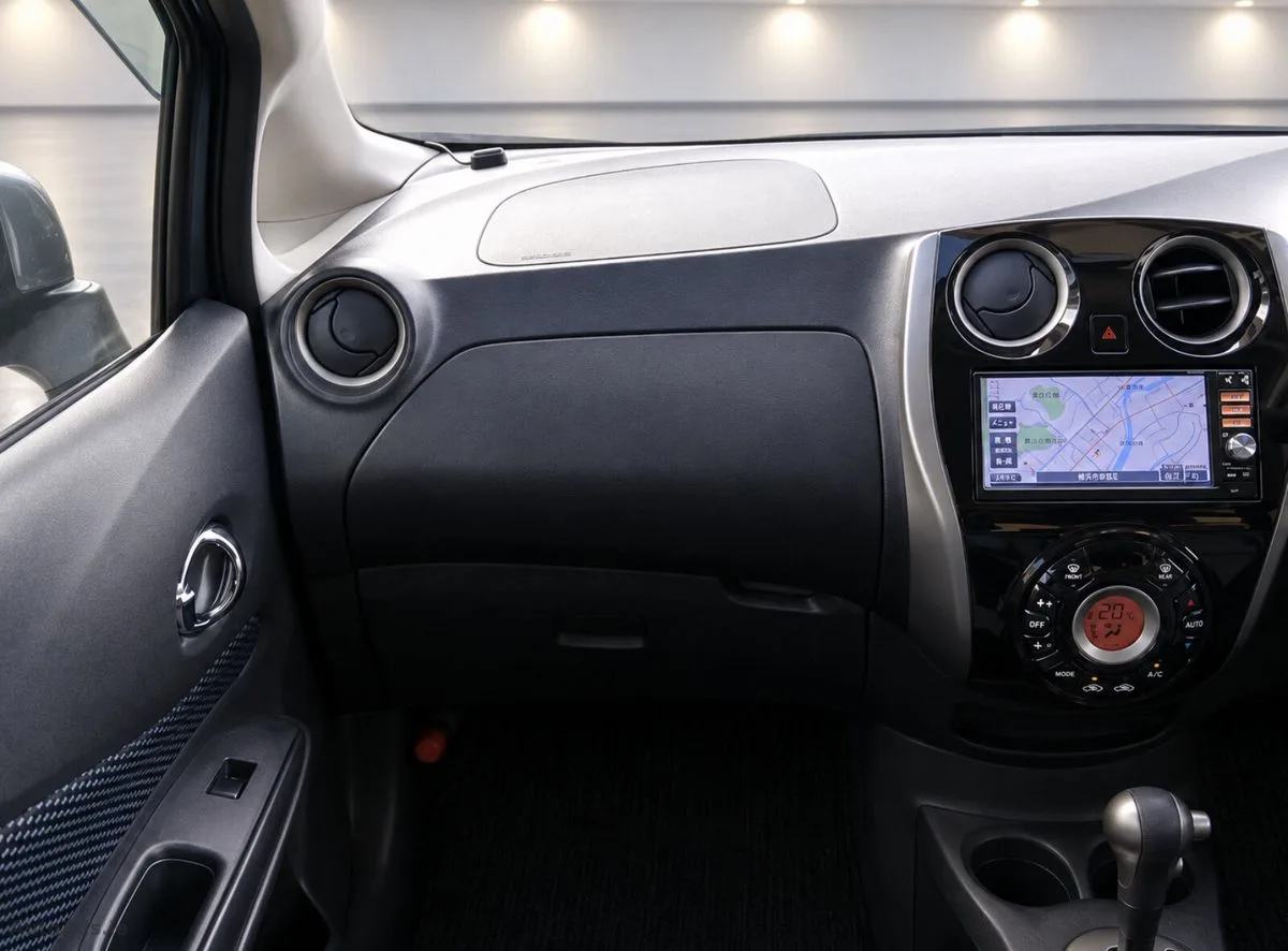 2013 Nissan Note – photo 9