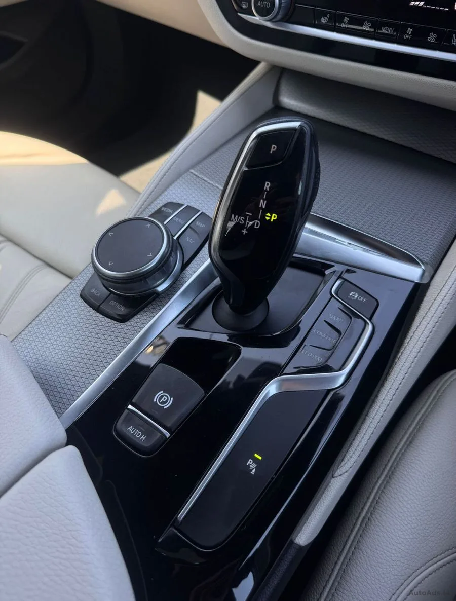2018 BMW 5-Series – photo 15