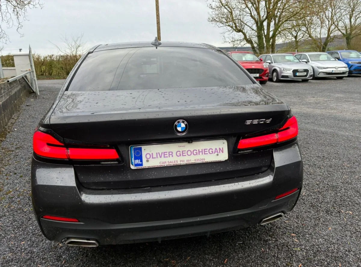 2022 BMW 5-Series – photo 13