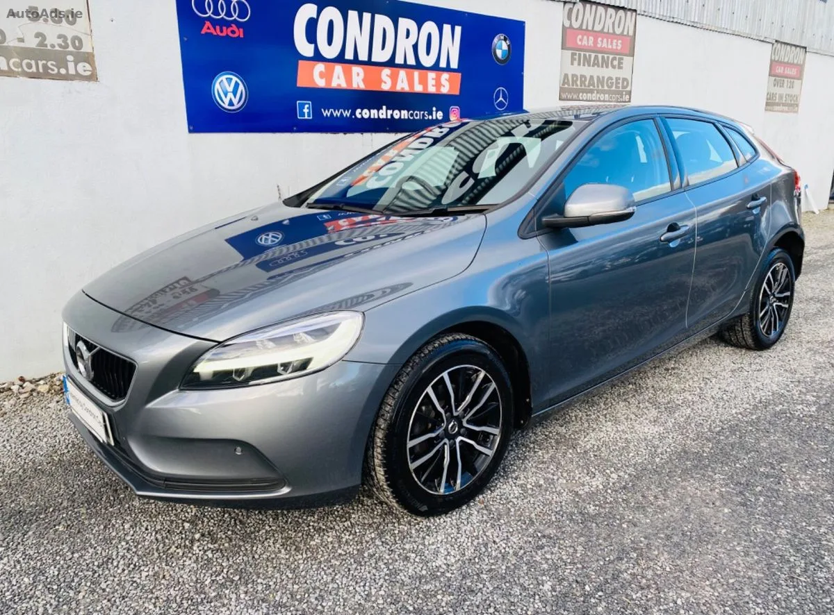 2019 Volvo V40