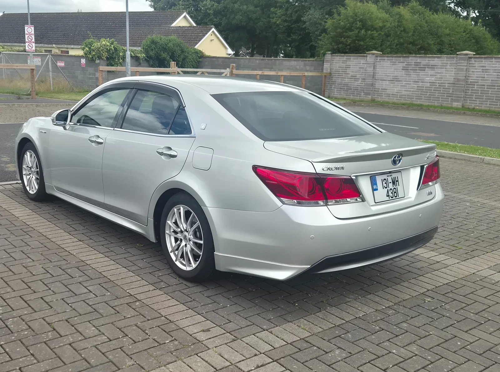 2013 Toyota Crown – photo 4
