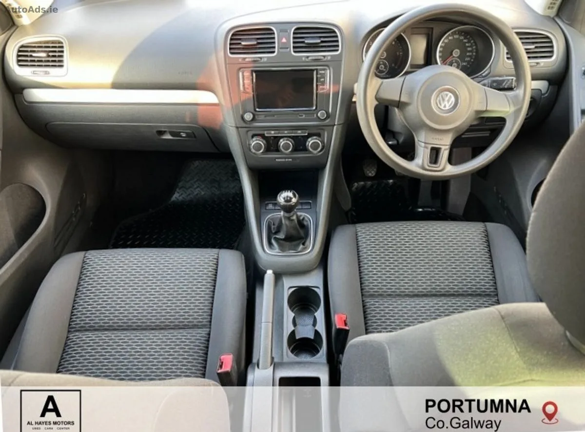 2010 Volkswagen Golf – photo 2
