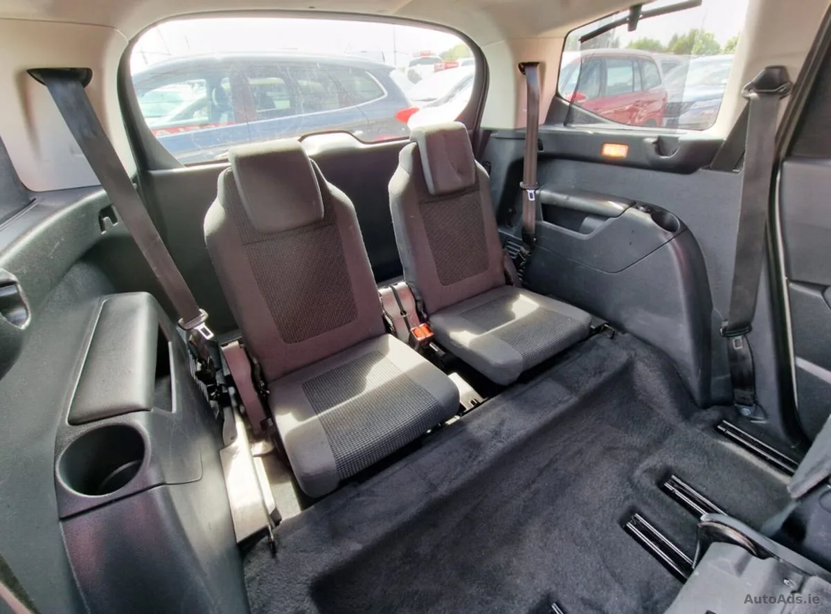 2015 Peugeot 5008 – photo 14
