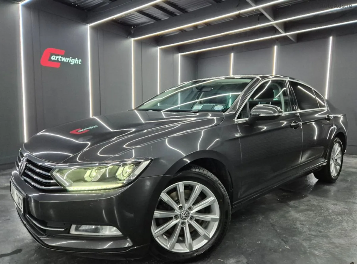 2019 Volkswagen Passat – photo 1