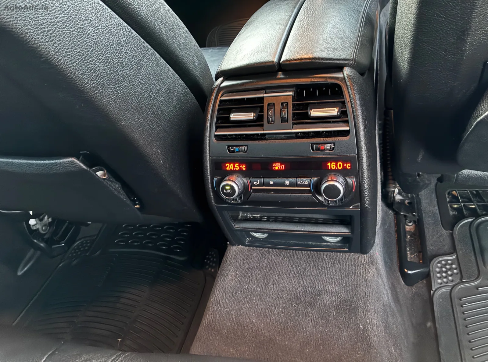 2011 BMW 7 Series – photo 2