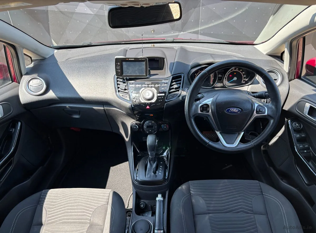 2014 Ford Fiesta – photo 13