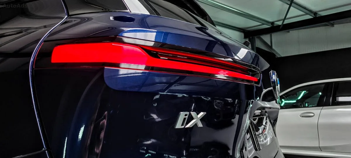 2025 BMW iX – photo 13