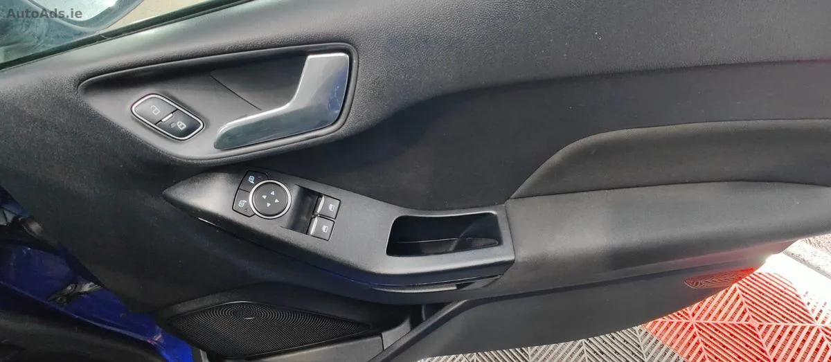 2018 Ford Fiesta – photo 9