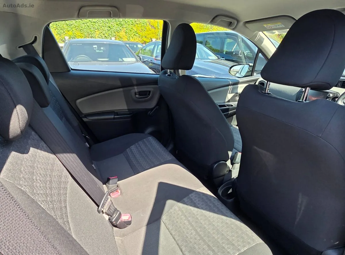 2016 Toyota Yaris – photo 10