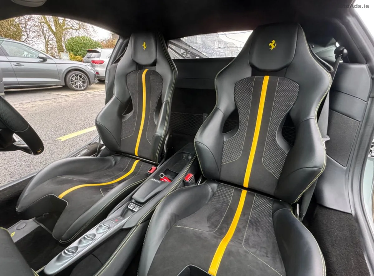 2020 Ferrari F8 – photo 13