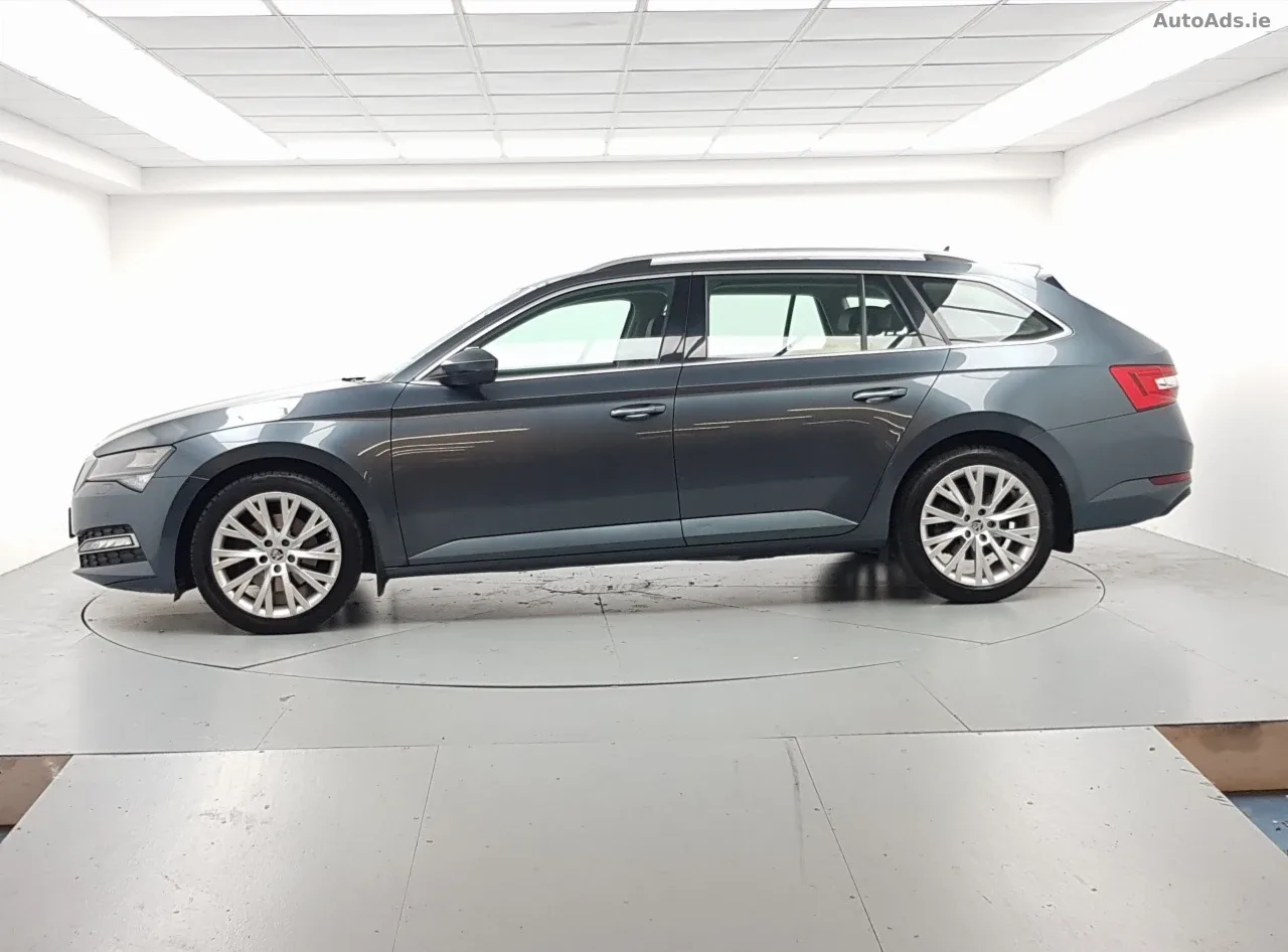 2021 Skoda Superb – photo 5