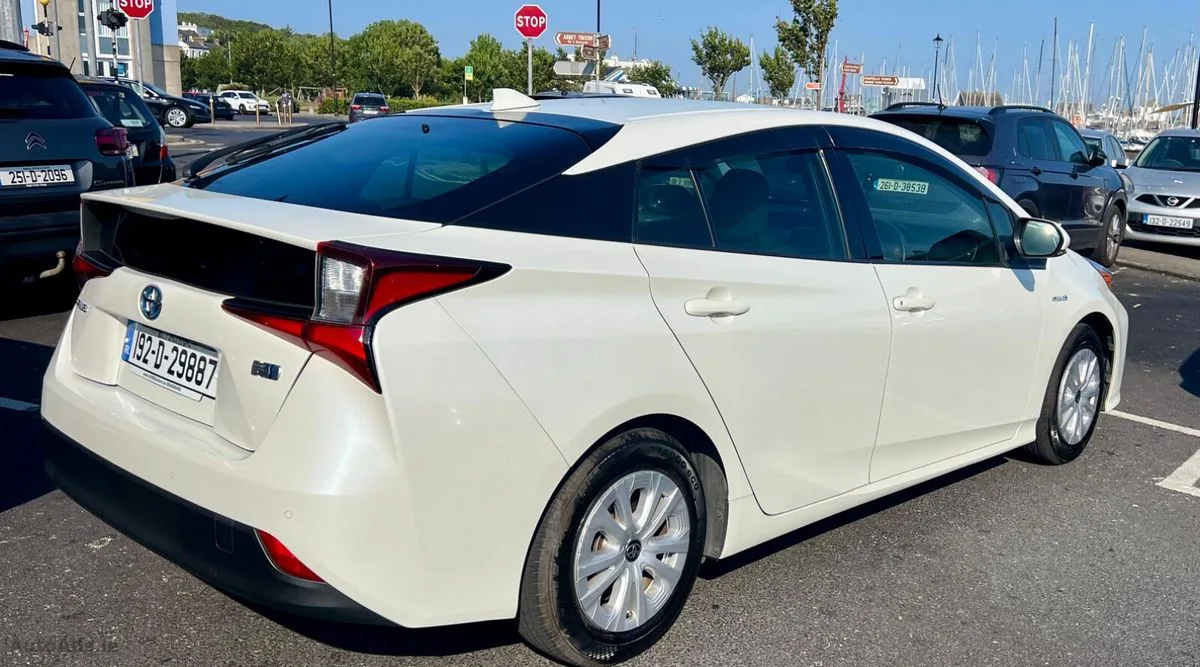 2019 Toyota Prius – photo 3