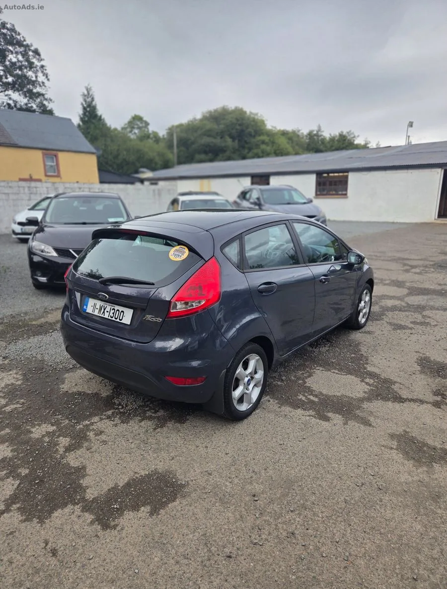 2011 Ford Fiesta – photo 10