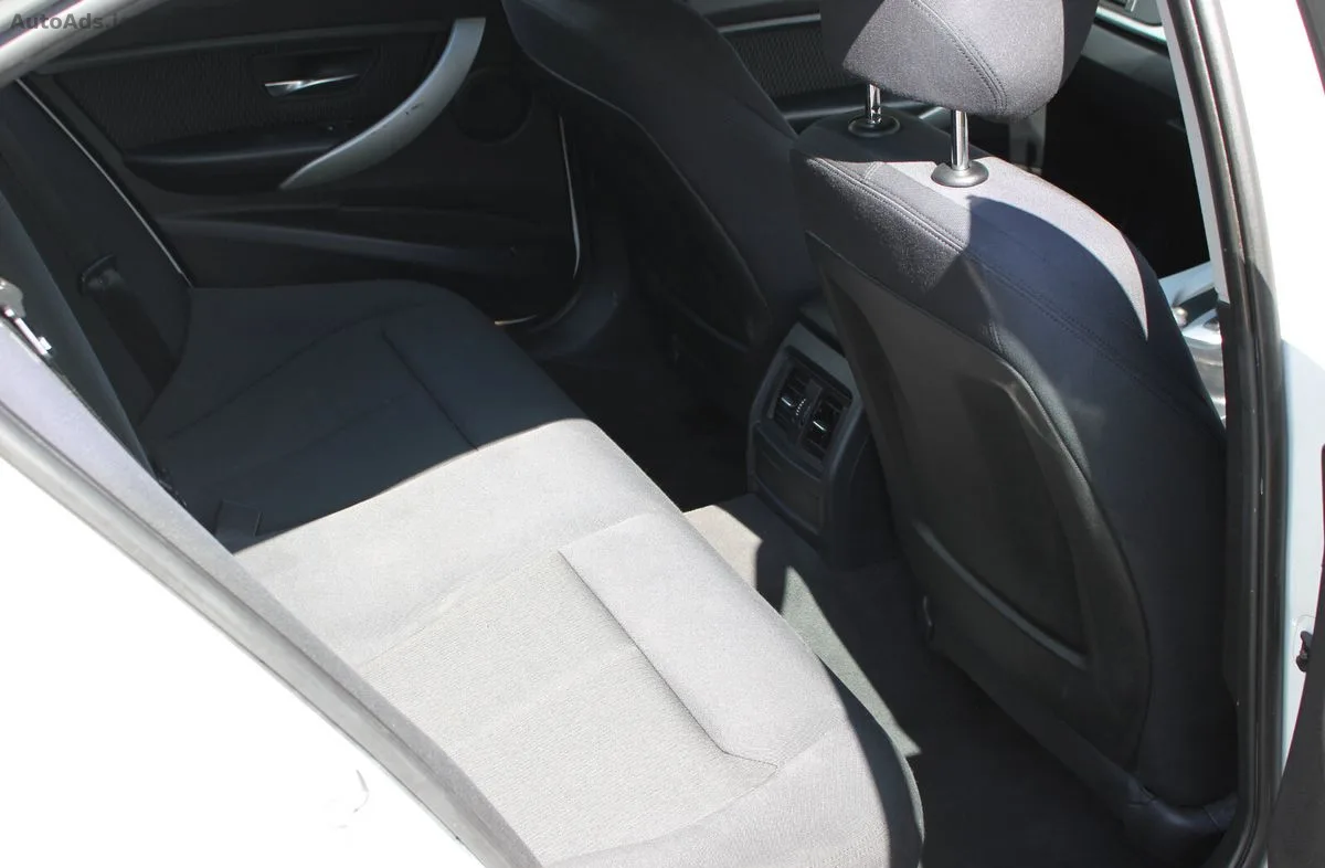 2013 BMW 3-Series – photo 13