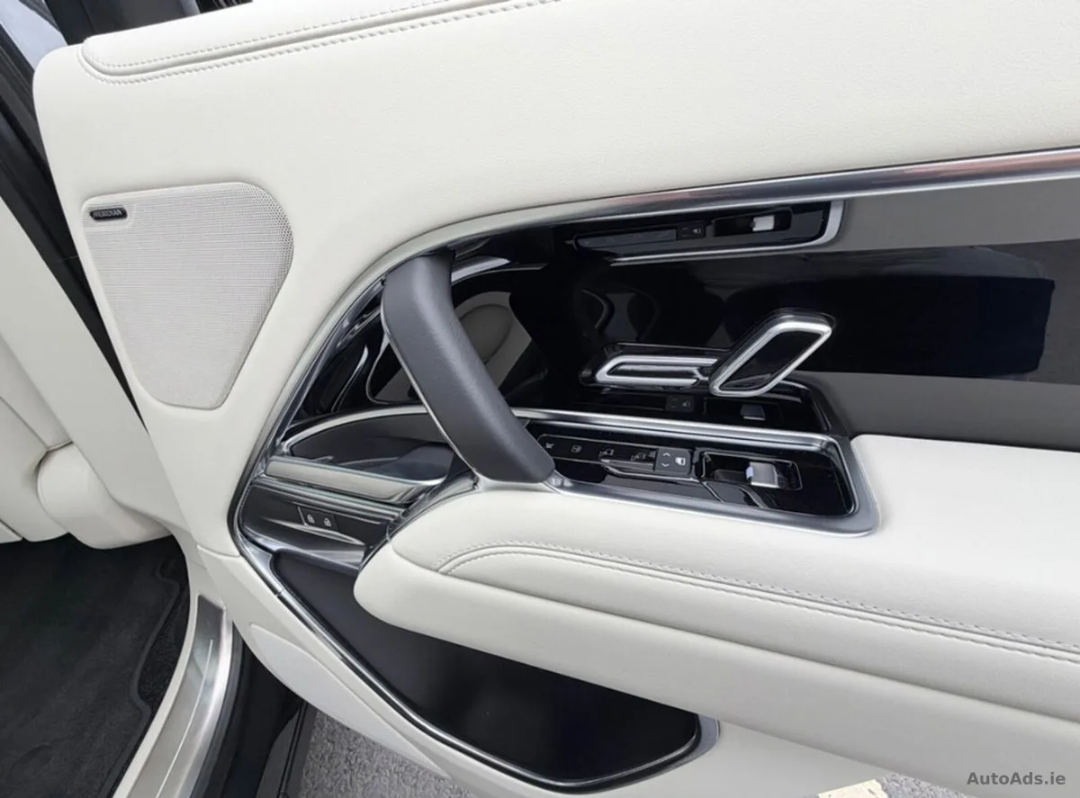 2026 Land Rover Range Rover – photo 16