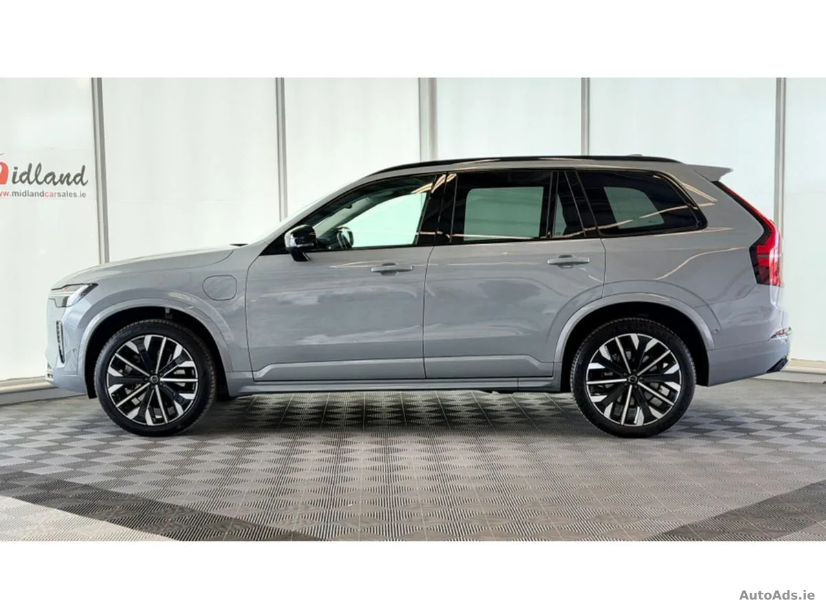 2025 Volvo XC90 – photo 2