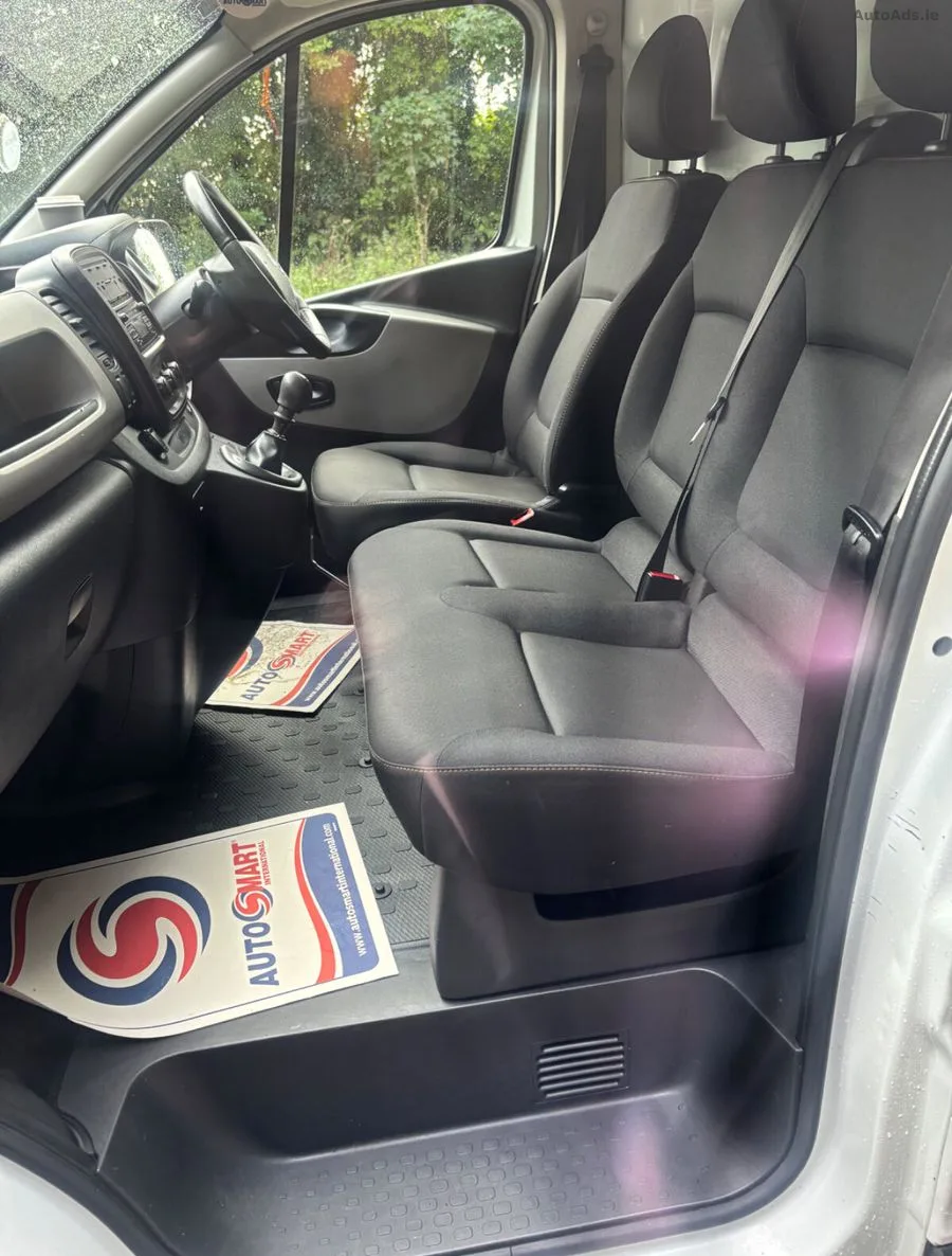 2018 Nissan NV300 – photo 16